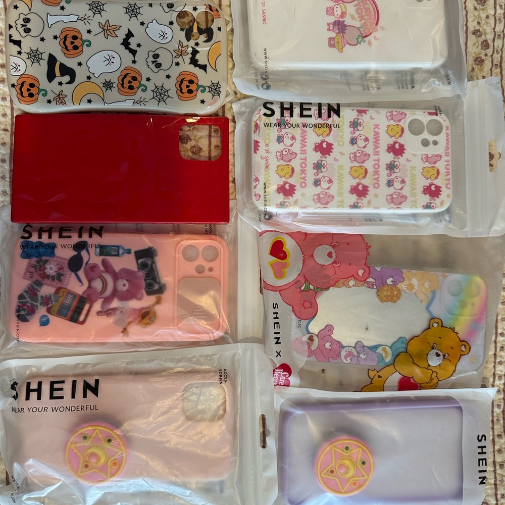 Lot of 8 different IPhone 11 cases